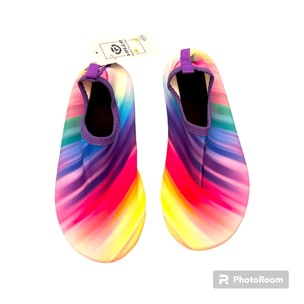 Vifuur Womens size 8 colorful water shoes